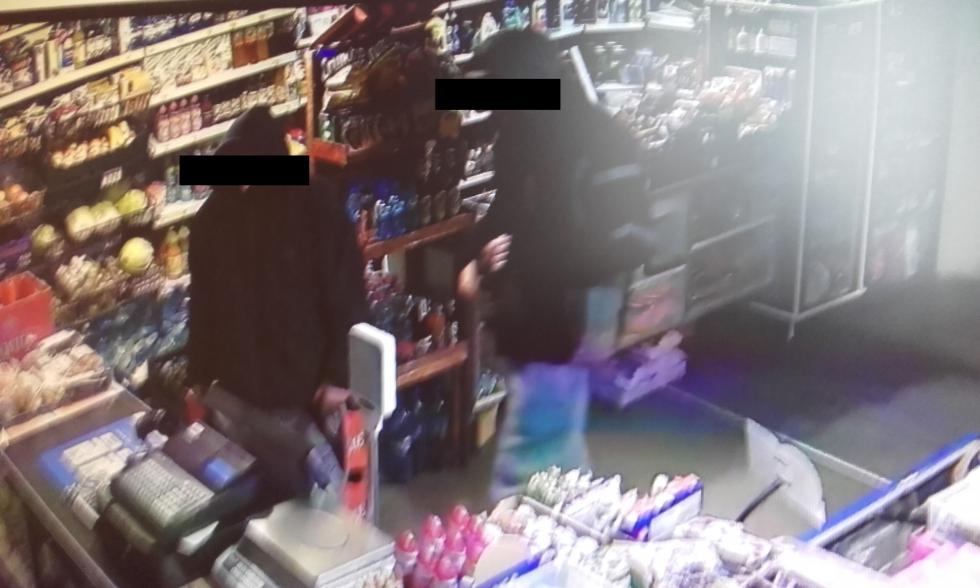 Areszt dla podejrzanych o napad na ekspedientk w sklepie